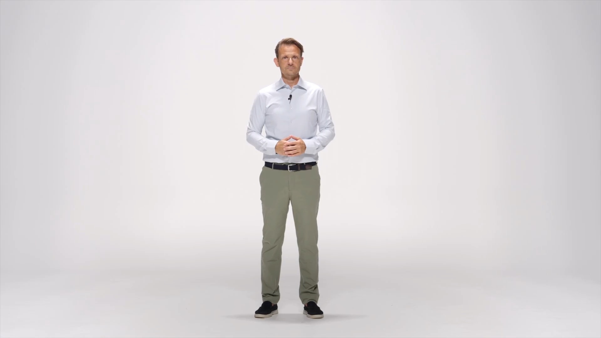 Marinus stelt zich voor en laat de studio zien